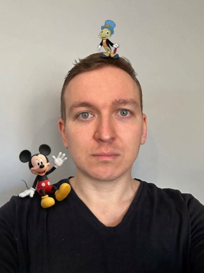 Мужчина в образе героя Disney