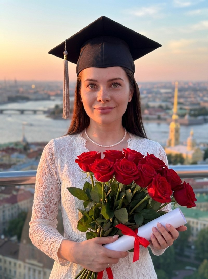 Выпускница 2026 на смотровой площадке Лахта Центра